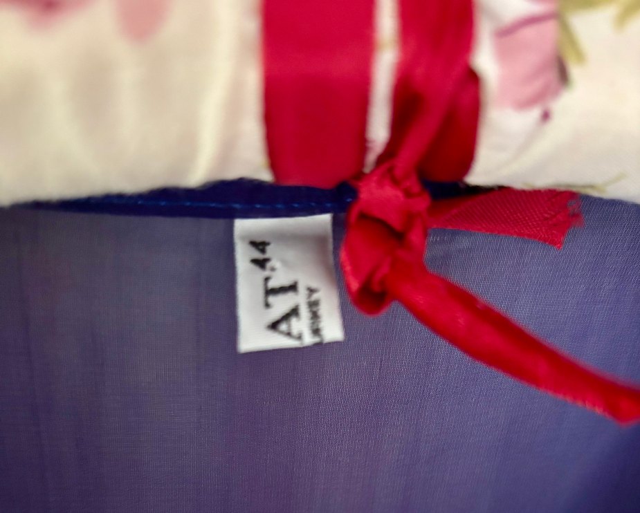 Lacivert V Yaka Düğmeli Transparan Bluz - Görsel 3