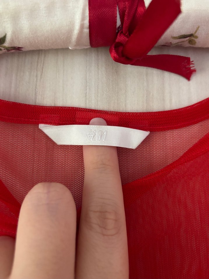 H&M Kırmızı Fırfırlı Kadın Bluz - Görsel 2