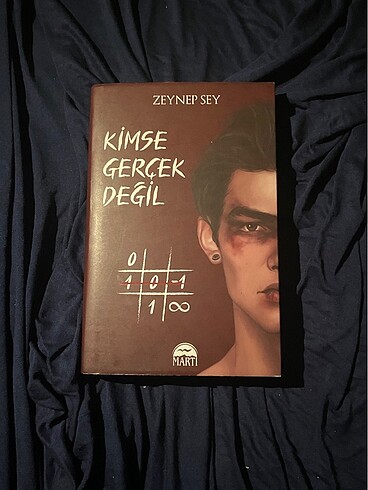 kimse gerçek değil imzalı