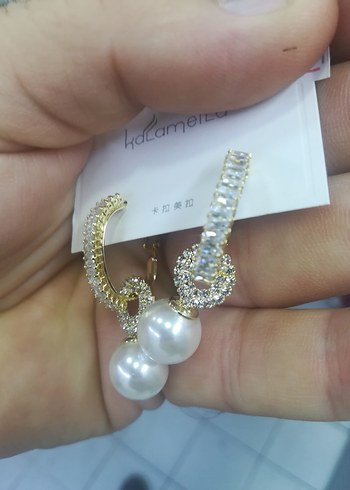 Accessorize İnci Detaylı Uzun Beyaz Taşlı Küpe