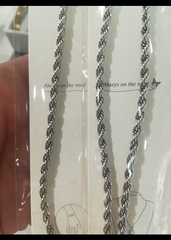 Minimalist Gri Zincir Detaylı Kadın El Zinciri - Görsel 3