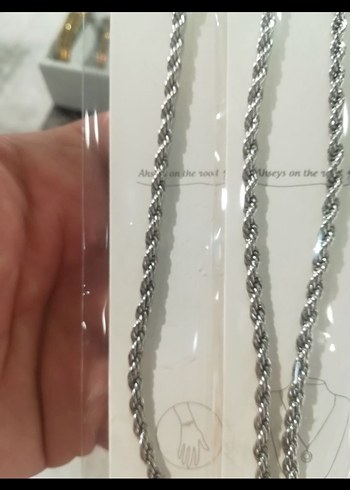 Minimalist Gri Zincir Detaylı Kadın El Zinciri - Görsel 4