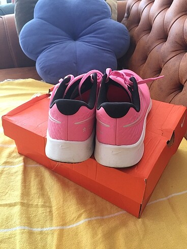 38,5 Beden pembe Renk Orijinal Nike ayakkabı