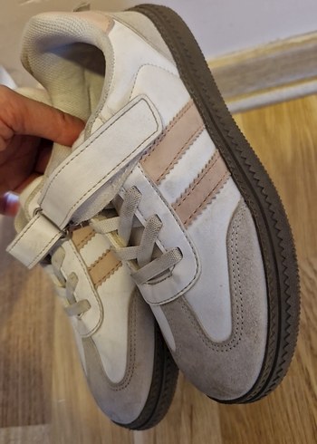 Kız Çocuk Beyaz Cırtlı Spor Ayakkabı - Görsel 2