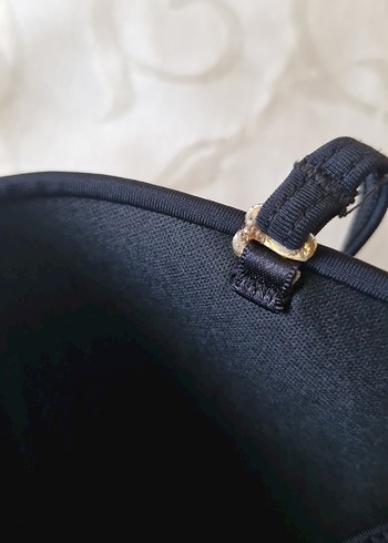 Siyah Minimalist bikini üstü - Görsel 5