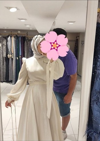 m Beden Uzun Kollu Beyaz Yüksek Yakalı abiye Elbisesi