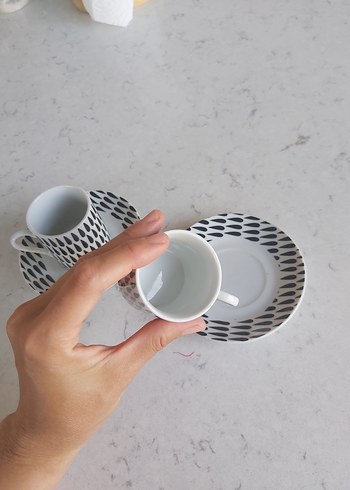 Gri Desenli Beyaz Porselen Fincan Takımı - Görsel 3