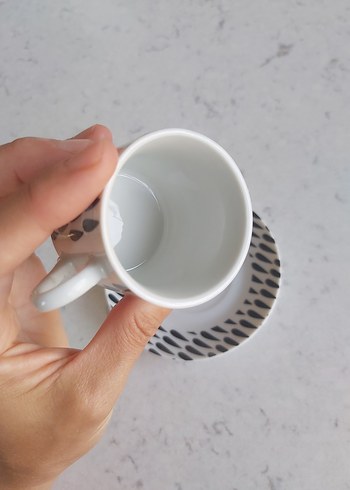 Gri Desenli Beyaz Porselen Fincan Takımı - Görsel 4