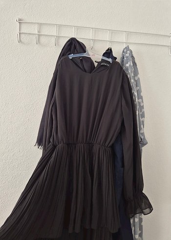 Zara Siyah Piliseli Uzun Kollu Gotik Elbise