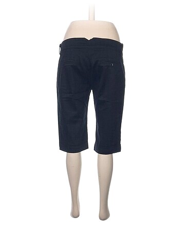 40 Beden Stradivarius Bermuda / Kapri %70 İndirimli.
