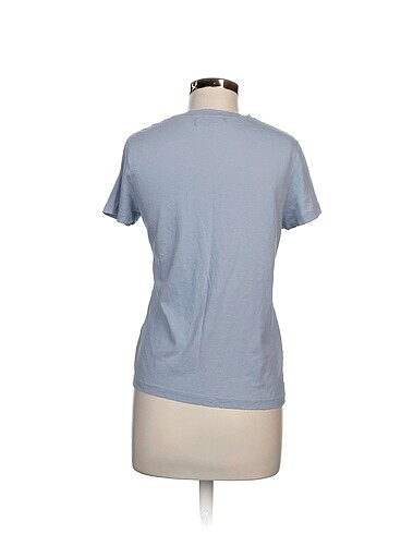 m Beden Pull and Bear T-shirt %70 İndirimli.