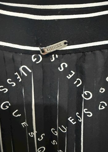 Guess Siyah Logo Detayli Pileli Etek
