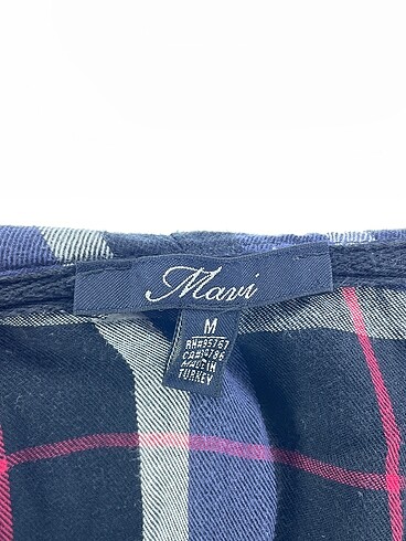 m Beden çeşitli Renk Mavi Jeans Gömlek %70 İndirimli.