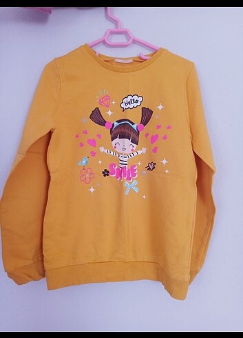 Sweatshirt