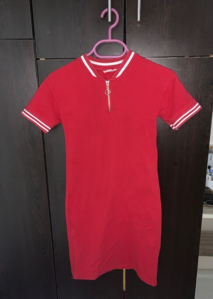 Kırmızı elbise - Görsel 2