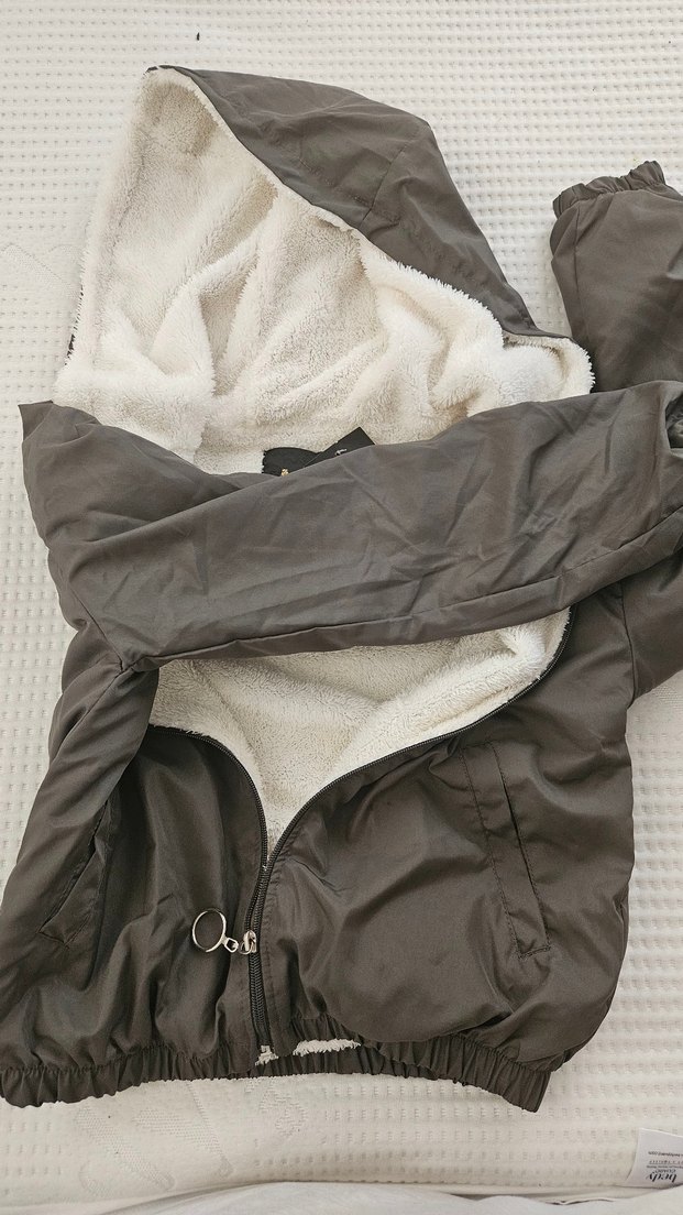 Gri Fermuarlı Yağmurluk - Görsel 3