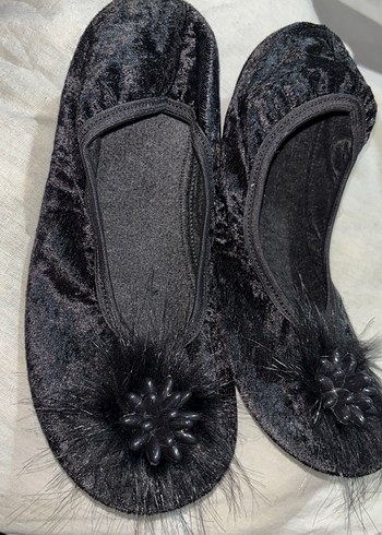 Siyah Kürklü Kadın Ev Terliği - Görsel 5