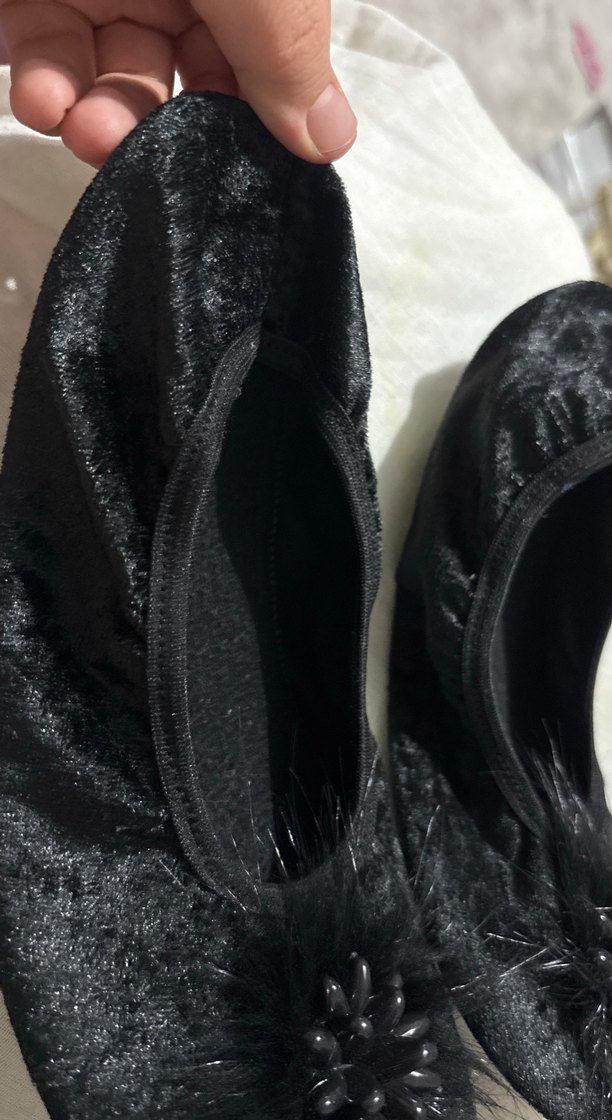 Siyah Kürklü Kadın Ev Terliği - Görsel 4