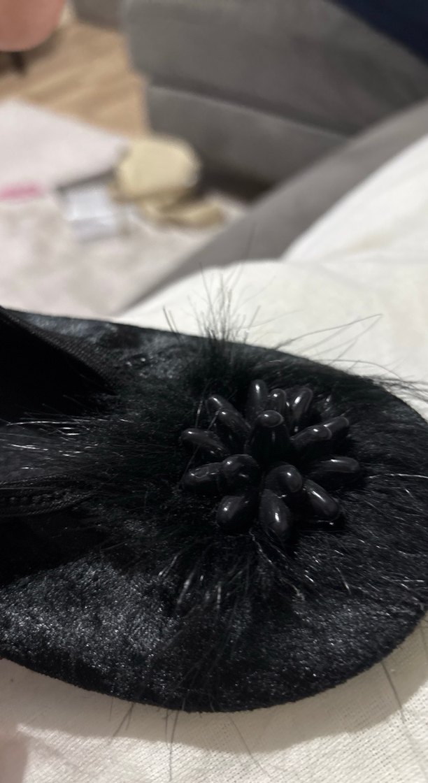 Siyah Kürklü Kadın Ev Terliği - Görsel 2