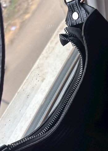 Siyah Çanta - Görsel 4