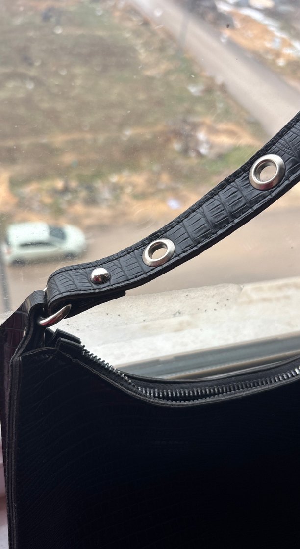 Siyah Çanta - Görsel 3