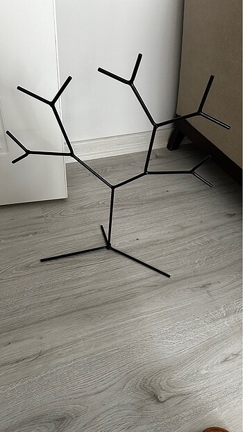 Ikea İkea metal takı ağacı , az kullanıldı sıfır gibi çok kullanışlı