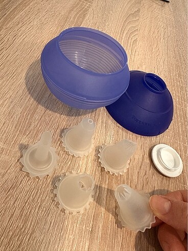 Tupperware krema sıkma , pasta süsleme aparatları