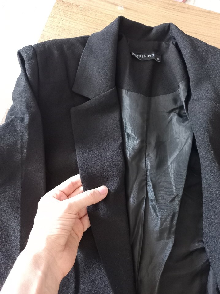 Siyah Düğmeli Kadın Keten Blazer - Görsel 5