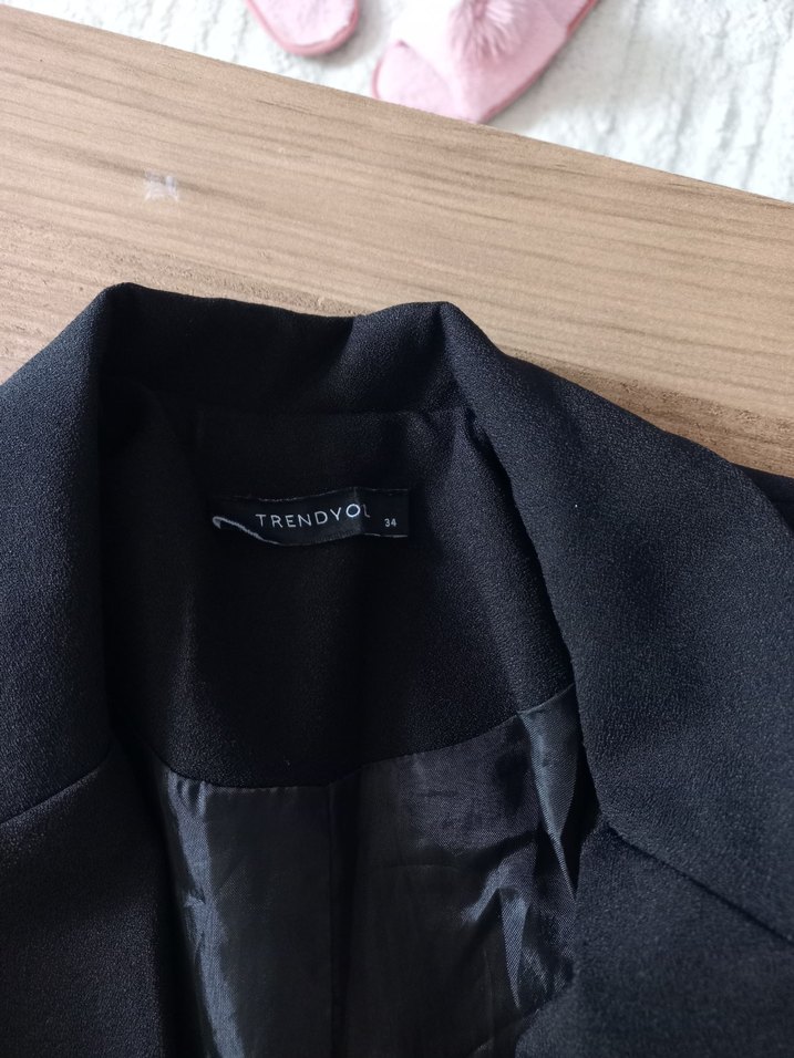 Siyah Düğmeli Kadın Keten Blazer - Görsel 4