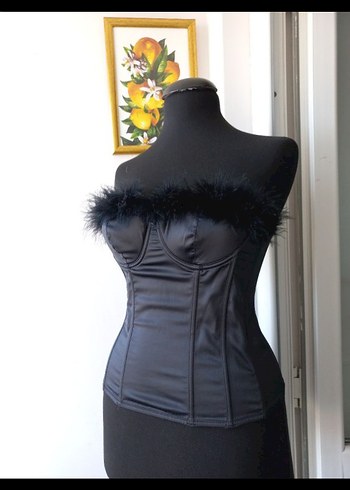 Siyah Kürklü Straplez Gotik Büstiyer - Görsel 3