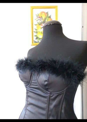 Siyah Kürklü Straplez Gotik Büstiyer - Görsel 4