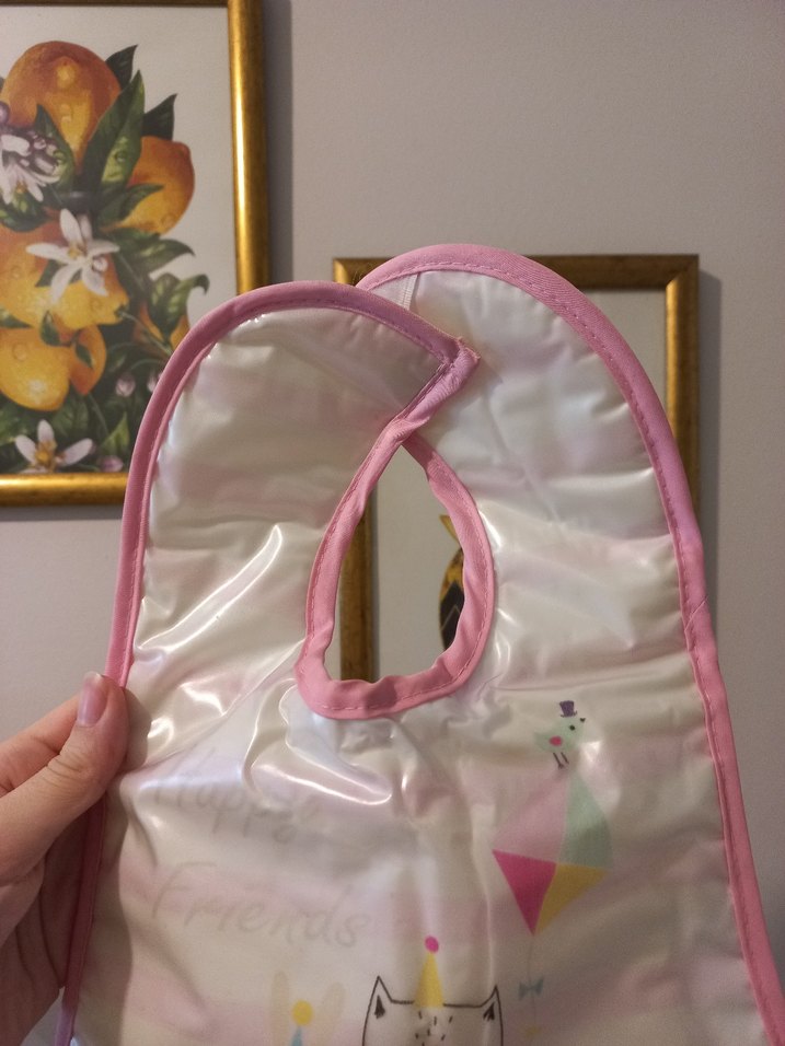 Pembe Baskılı Bebek Önlüğü - Görsel 2