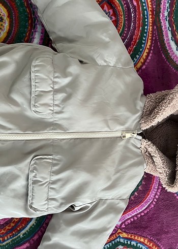 Zara Kız Çocuk Kapüşonlu Bej Peluş Detaylı Mont - Görsel 12