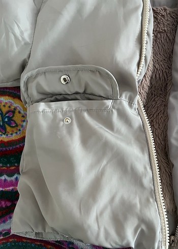 Zara Kız Çocuk Kapüşonlu Bej Peluş Detaylı Mont - Görsel 5