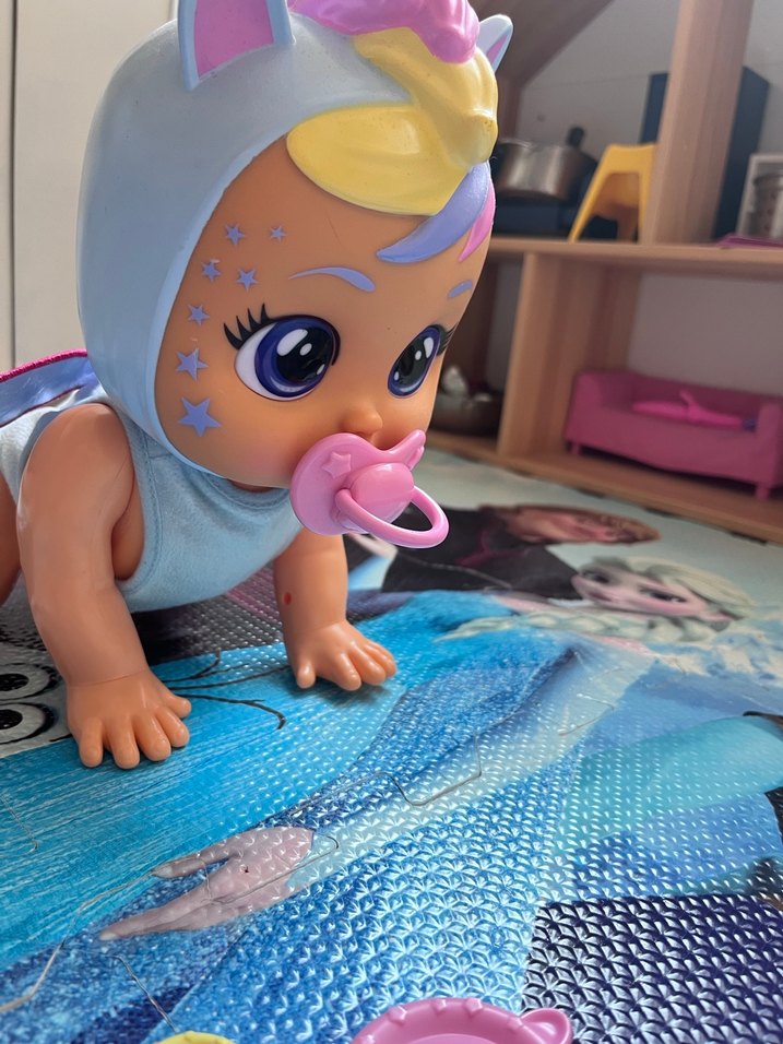 Pastel Gri Cry Babies Emekleyen Bebek emekleyen cry baby - Görsel 5