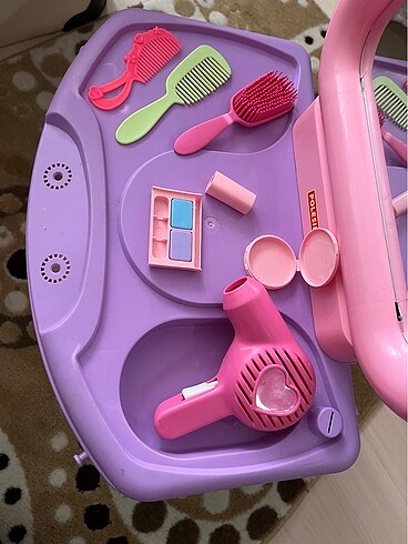 Oyuncak makyaj masası - Görsel 5