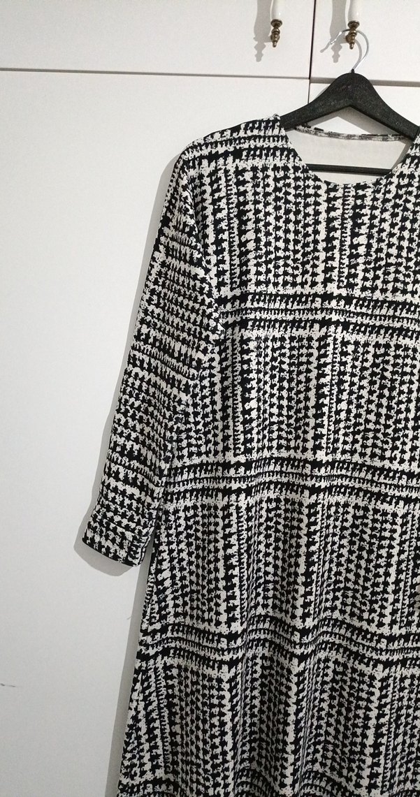 Siyah beyaz midi boy - Görsel 2