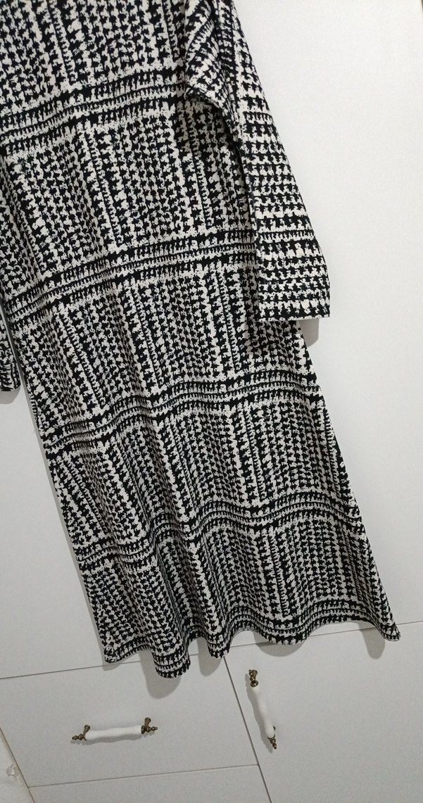 Siyah beyaz midi boy - Görsel 3