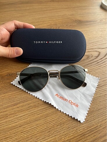 Tommy hilfiger orijinal güneş gözlüğü