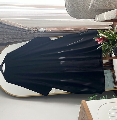Dubai abaya