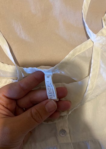 xs Beden Nakışlı ekru bluz