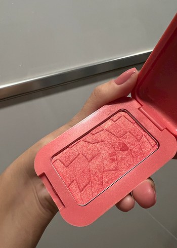 NYX Buttermelt Açık Pembe Allık makyaj kozmetik - Görsel 4