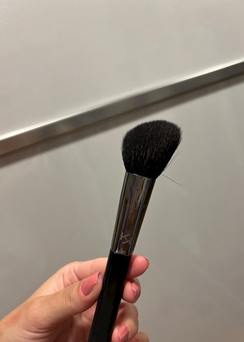 Kiko Siyah Makyaj Fırçası 10 kozmetik - Görsel 2