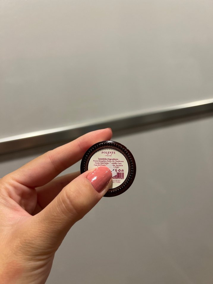 Çilek Aromalı Dudak Balmı makyaj kozmetik ruj - Görsel 4