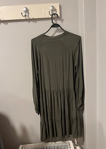 Uzun Kesim, V Yaka, Pilili yesi haki Elbise - Görsel 3