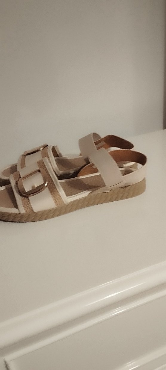 Bej Kadın Dolgu Topuklu Tokalı Sandalet - Görsel 3