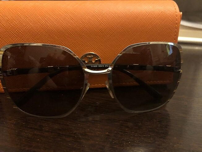 Amerika?dan Tory Burch Harika Gözlük