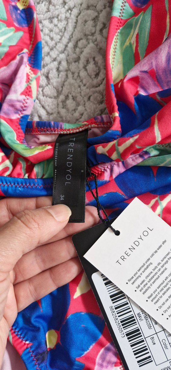 Çiçek Desenli Renkli Kadın Mayo - Görsel 3