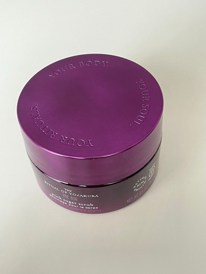 The Ritual of Yozakura Pembe Şeker Vücut Peelingi 250 gr - Görsel 4