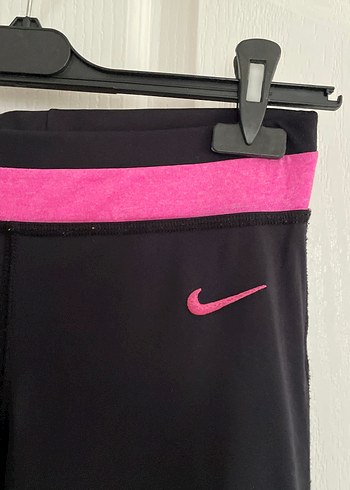 Pembe Detaylı Siyah Nike Kadın Tayt - Görsel 2
